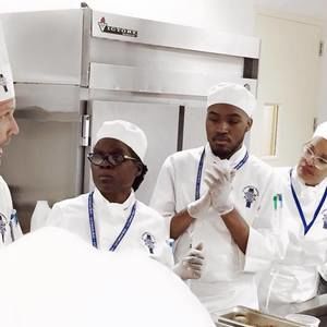 Meet your Posher, Akeem