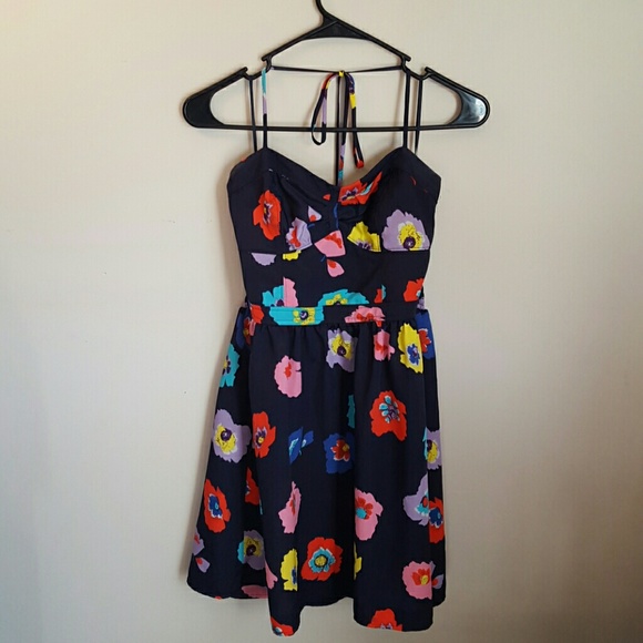 Floral, flowy American Eagle dress!