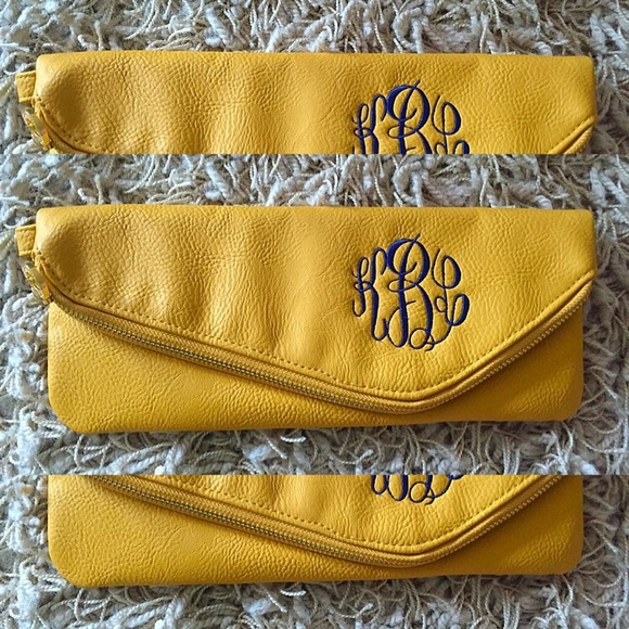 YELLOW CLUTCH