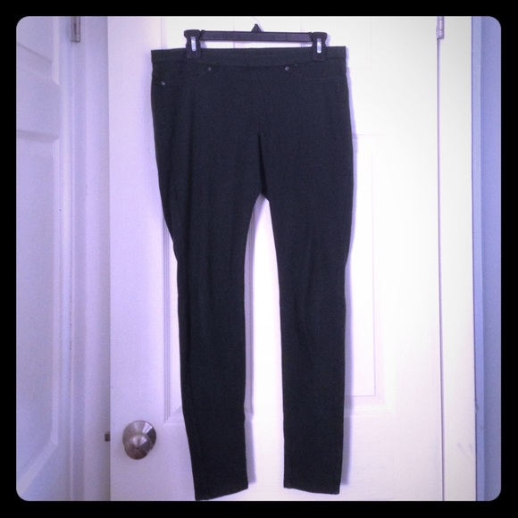 Hue Forrest Green  Denim Legging