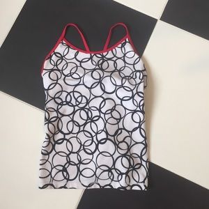 Lululemon tank size 6