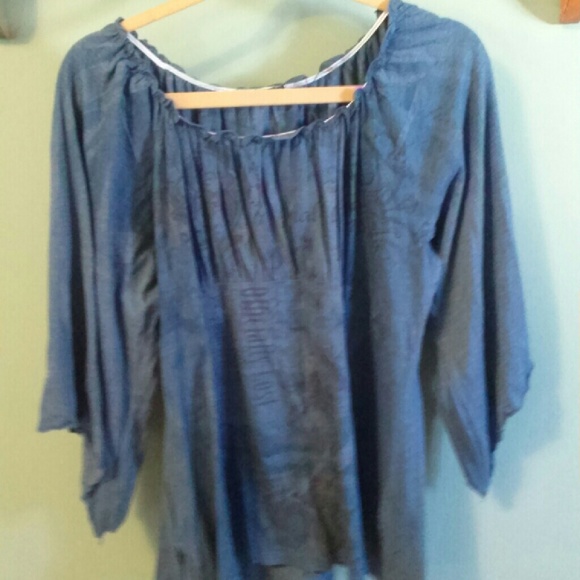 Blue printed top