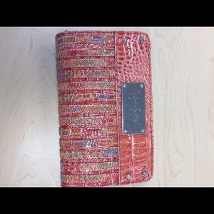 Jessica Simpson wallet