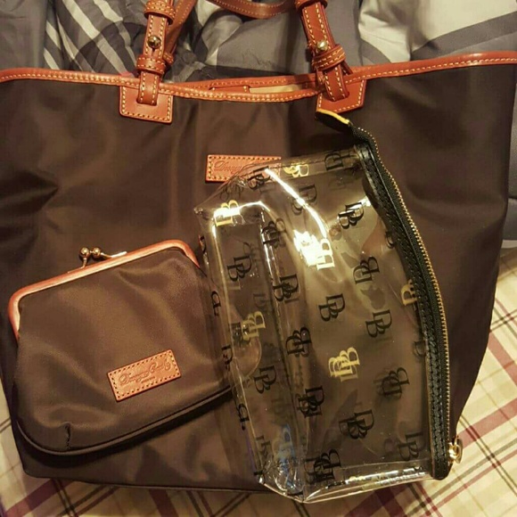 Dooney & Bourke - Picture 3 of 3