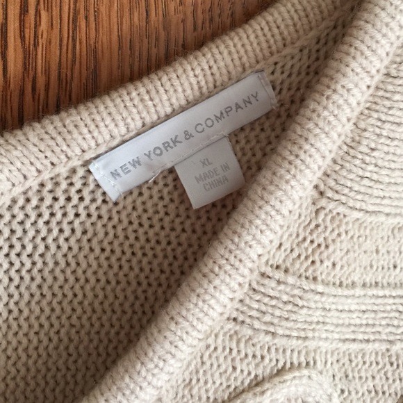 New York & Company Sweater - Picture 2 of 3