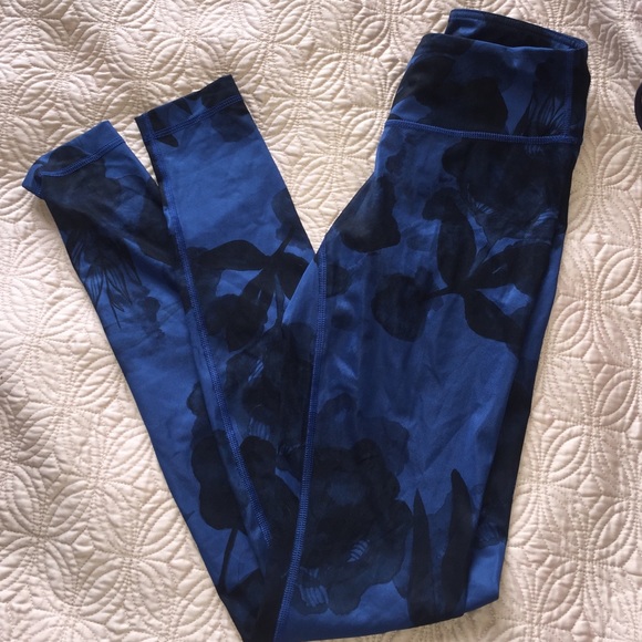 Brand new Lululemon patterned wunder under