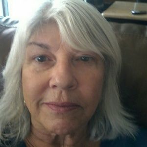 Meet your Posher, Lorrie