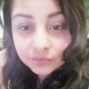 Meet your Posher, Liz