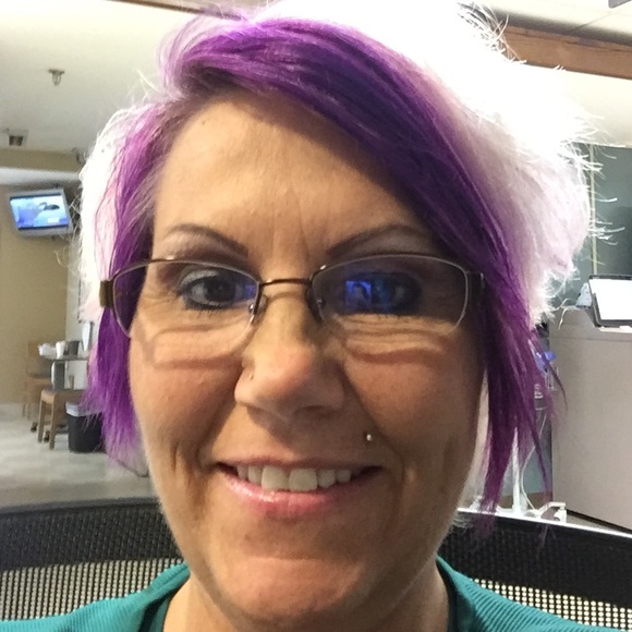 Meet your Posher, Kim - Picture 1 of 1