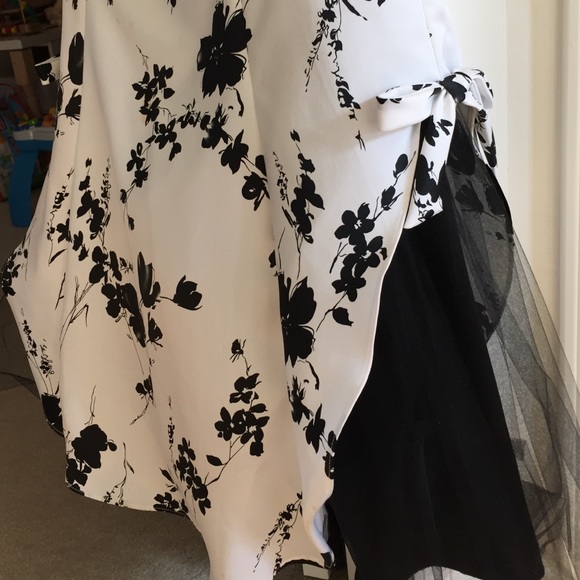 Gorgeous prom dress! Worn once!