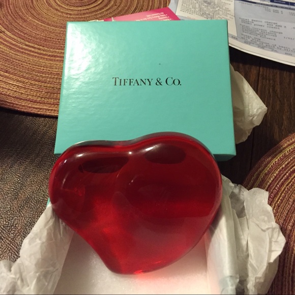 Tiffany Redheart red crystal paperweight