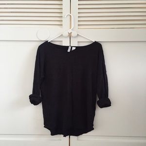 🍀Black sweater with rolled up sleeves🍀