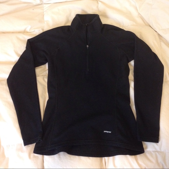 Patagonia Tops - 1/4 zip Patagonia base layer