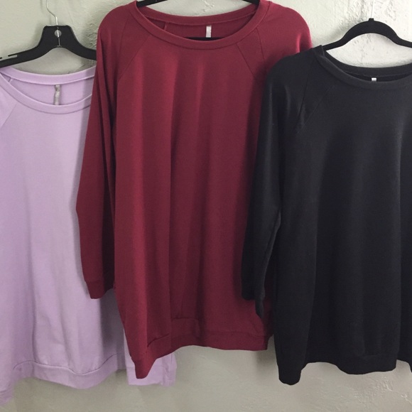 Lounge sweatshirt. - Picture 2 of 3