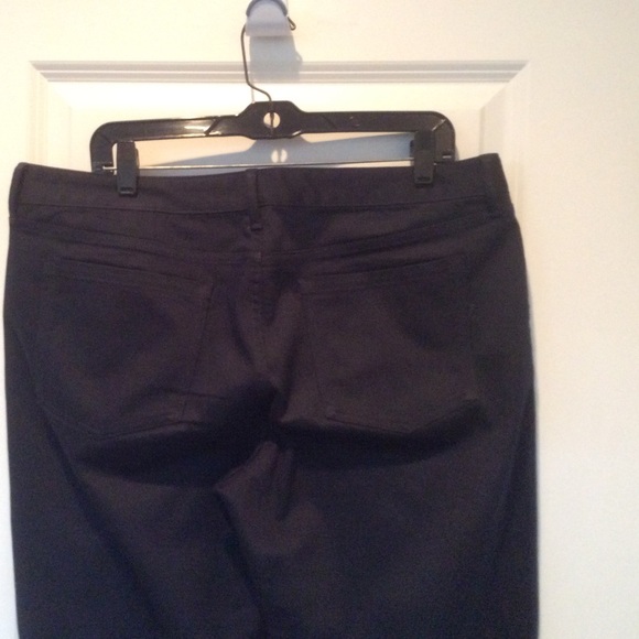 Banana Republic Ankle Pants. Size 32 - Picture 3 of 4