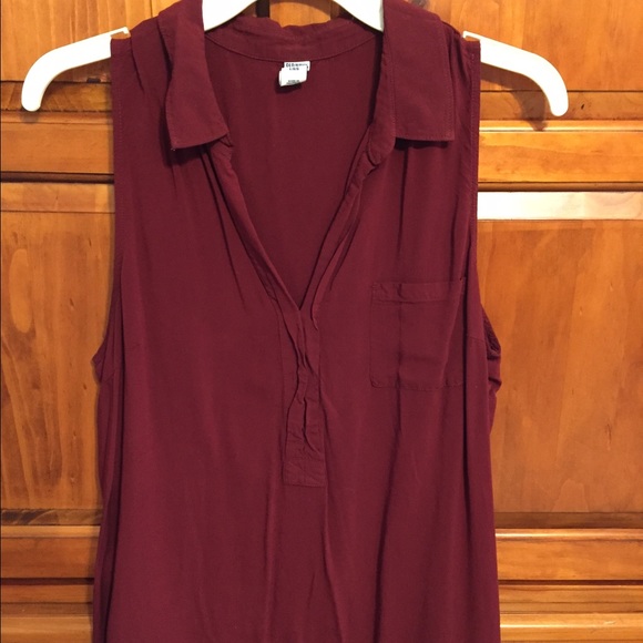 Burgundy Old Navy Tank