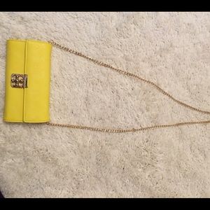 Charming Charie yellow clutch