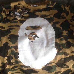 bape crewneck
