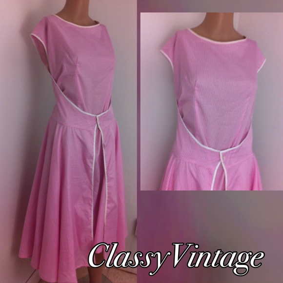 Dresses & Skirts - VINTAGE pink gingham pinafore
