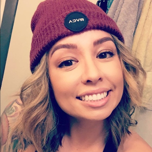 Meet your Posher, Joey - Picture 3 of 3