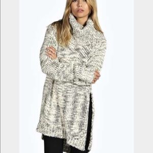 Boohoo gray and cream oversized turtleneck sweater