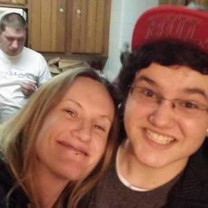 Meet your Posher, Leeann