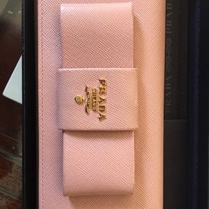Prada pink saffiano wallet