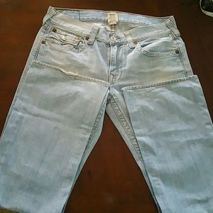 I am.selling a true religion jean