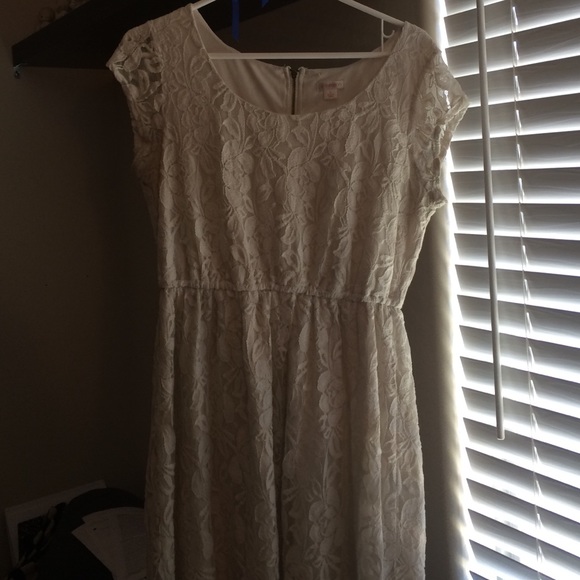 Cute off white almost cream dress!!