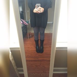 BUNDLE OF SWEATER TIGHTS