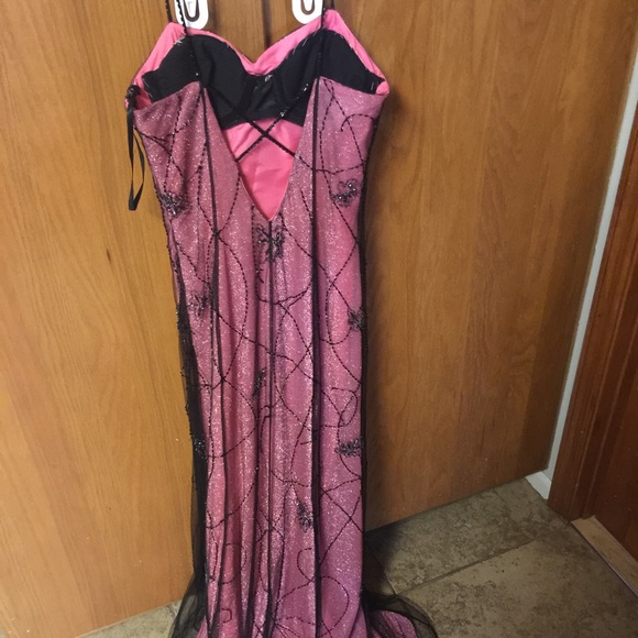 Dress - Picture 2 of 2
