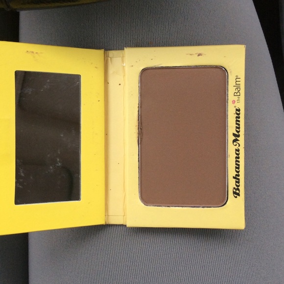 The Balm bahama mama bronzer/contour color - Picture 2 of 2