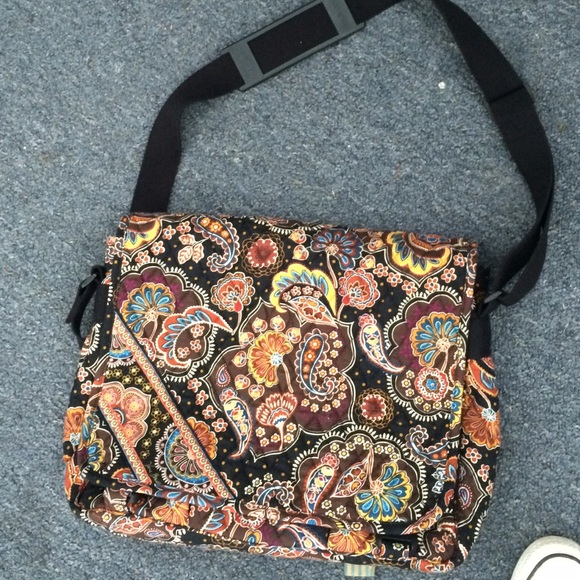 Vera Bradley Messenger Cross body Bag