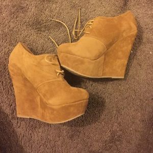 lace up wedges/ bootie
