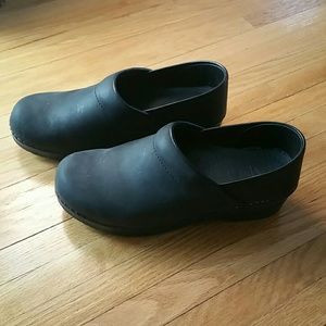 Black Oiled Leather Dansko Clogs 39