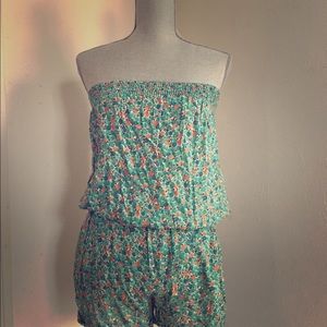 ZARA Basic Floral Romper Size M 💐