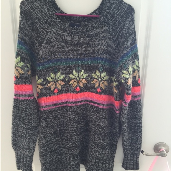 American Eagle Sweater