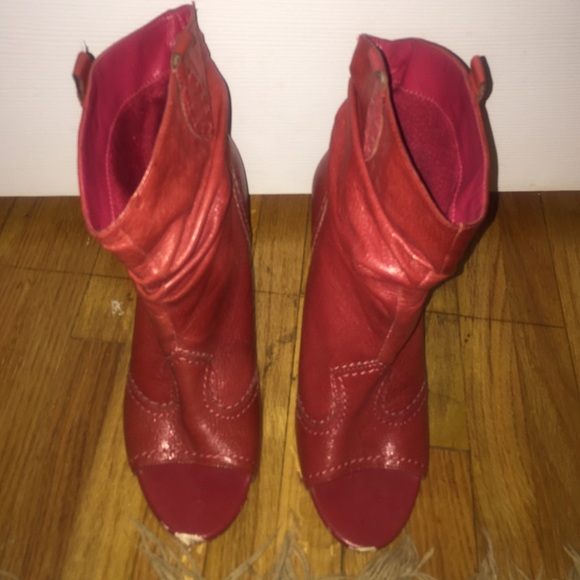BCBG red open toe cow boy ankle boot