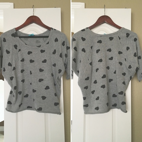 Hearts Sweater - Picture 4 of 4