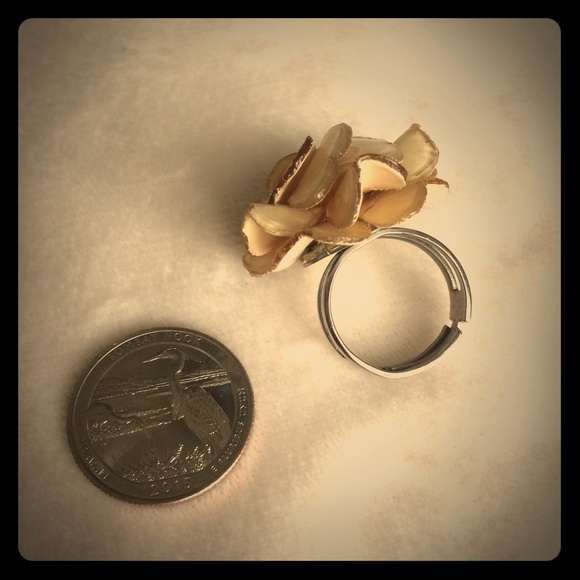 Beautiful flower ring!💕