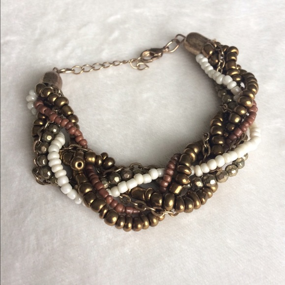 🎉JEWELRY SALE🎉Beautiful multi color bracelet!❤️