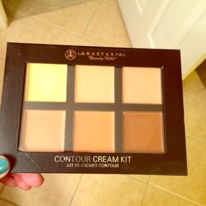 Anastasia light contour cream kit