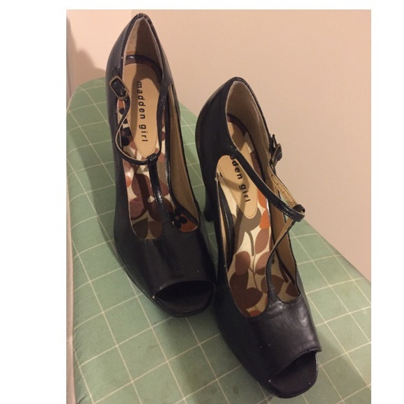 T-strap Peep Toe Heels