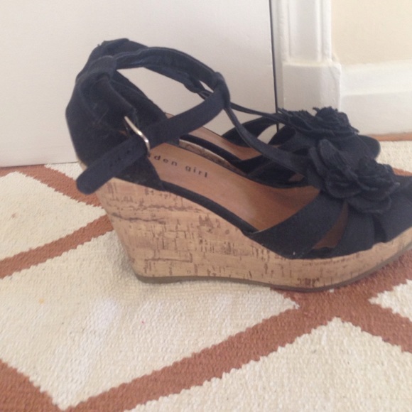 Madden girl wedges