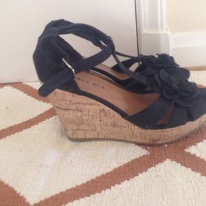 Madden girl wedges