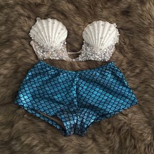 (MAKE OFFERS) Mermaid bra & Shorts