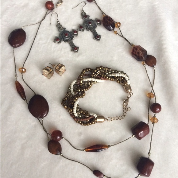 🎉JEWELRY BUNDLE SALE🎉! These 4 pieces for $10!!