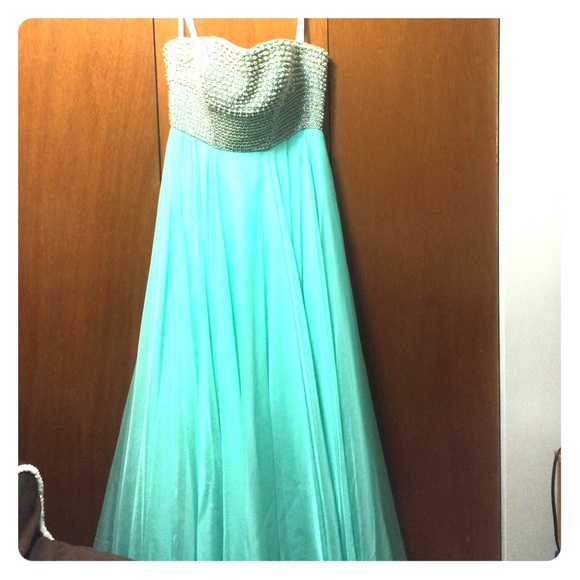 Sherri hill mint green prom dress