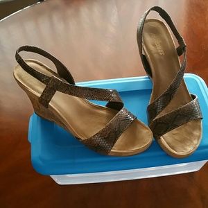 Wedge slip on sandles