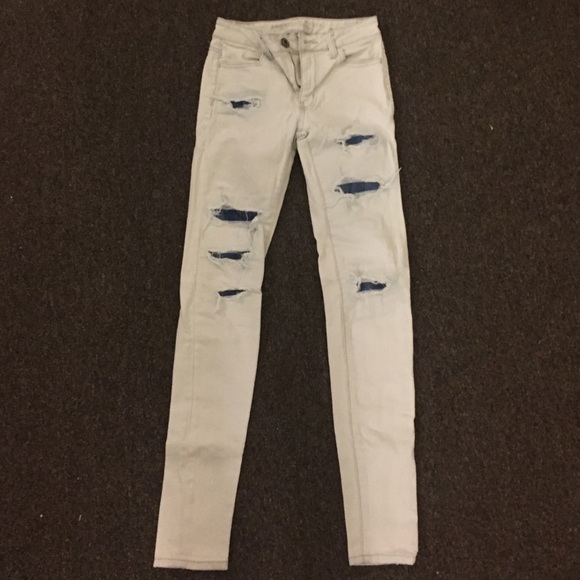 American eagle destroyed light wash jeans